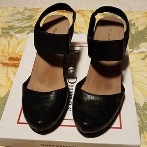 Pierre Dumas Enya Black Wedges